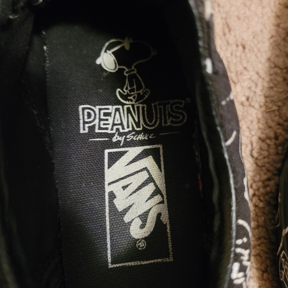 Vans x Snoopy Old Skool shoes - Picture 3 of 7